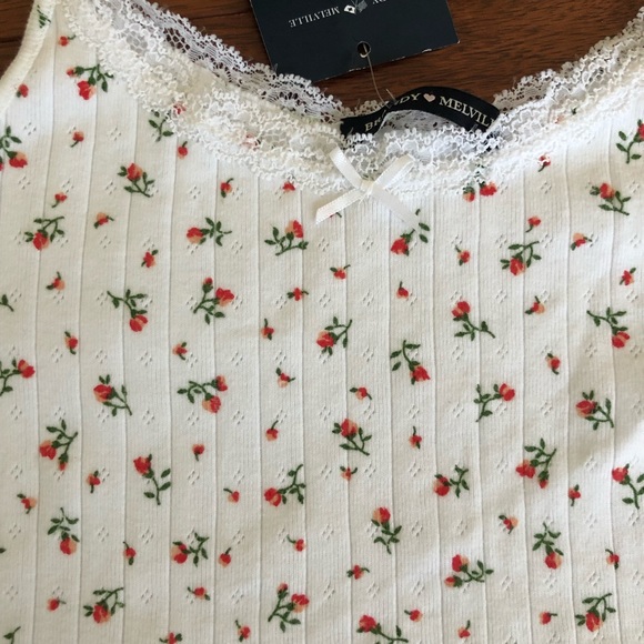 Brandy Melville Cropped Skylar Bow Lace Tank - Picture 2 of 2